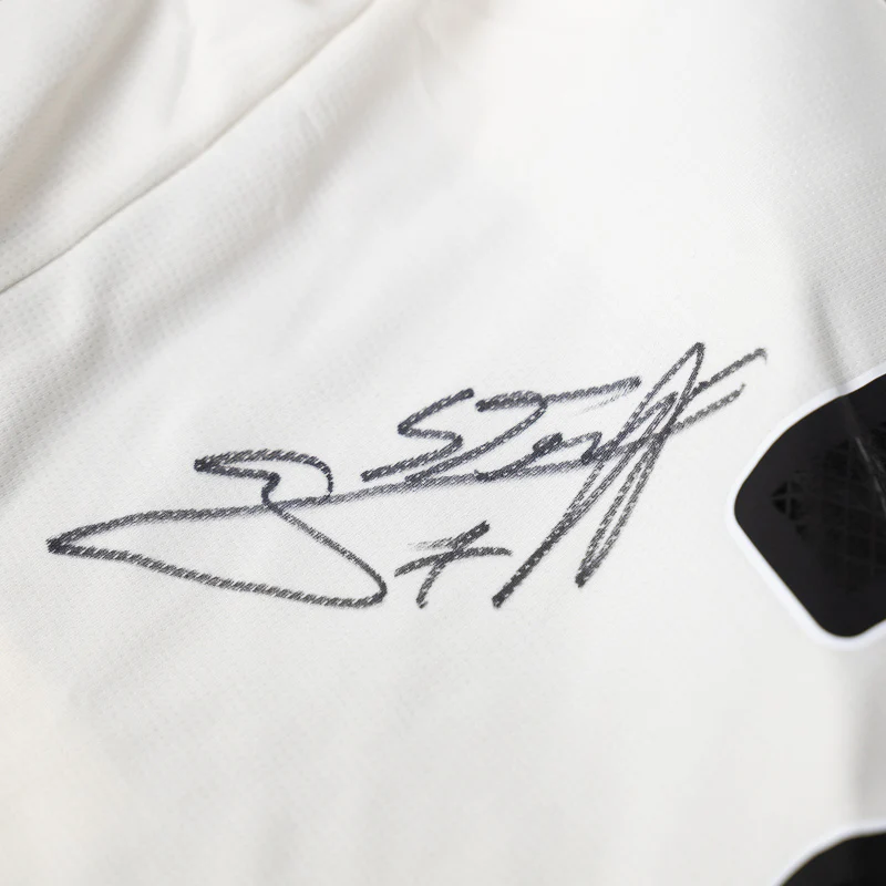 Maglia Gara Home 25/26 autografata da Strefezza 7 - Parma Calcio - Image 2